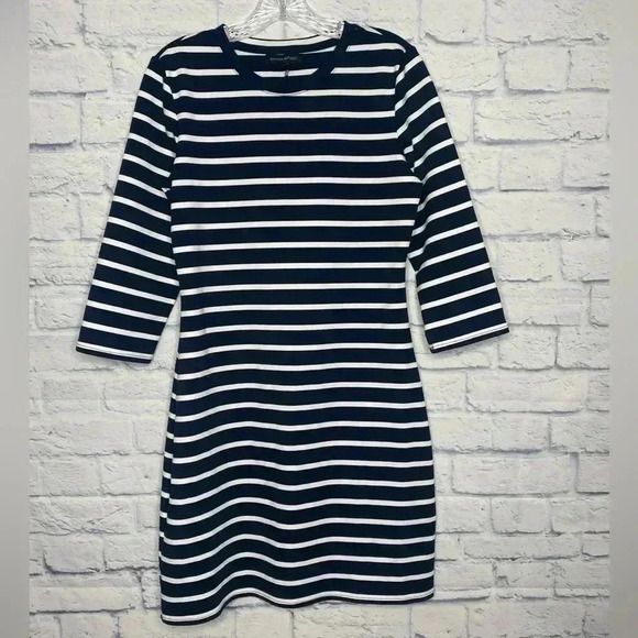 Banana Republic Striped Structured Nautical Casual 3/4 Sleeve Shirt Dress - Picture 2 of 4